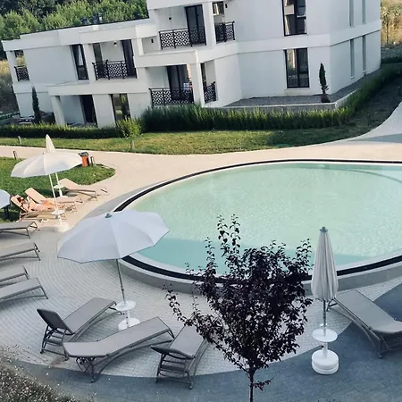 Apartmán Luxurious, Modern And Spacious For Up To 4 With Private Office At Secret Garden, Life Sozopol