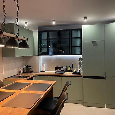 Luxurious, Modern And Spacious For Up To 4 With Private Office At Secret Garden, Life Apartmán