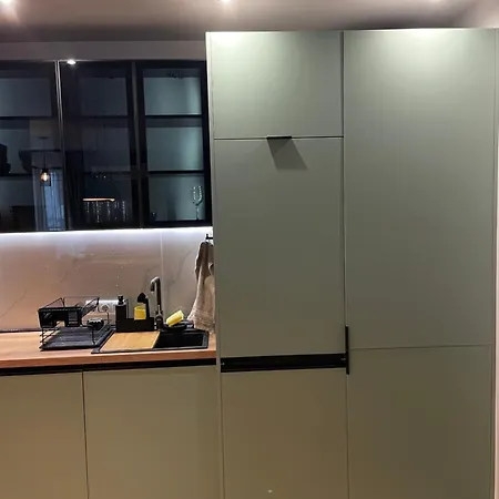 Luxurious, Modern And Spacious For Up To 4 With Private Office At Secret Garden, Life Apartmán