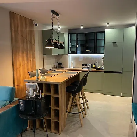 Luxurious, Modern And Spacious For Up To 4 With Private Office At Secret Garden, Life Apartmán *