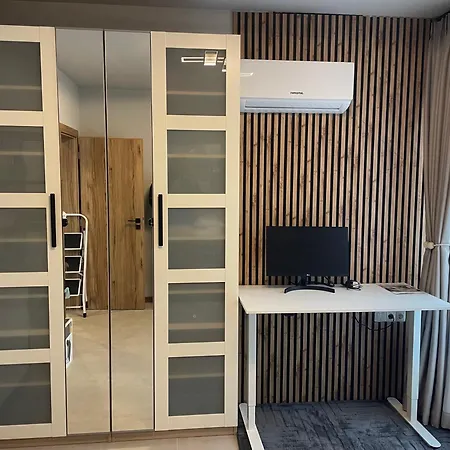 Luxurious, Modern And Spacious For Up To 4 With Private Office At Secret Garden, Life Apartmán