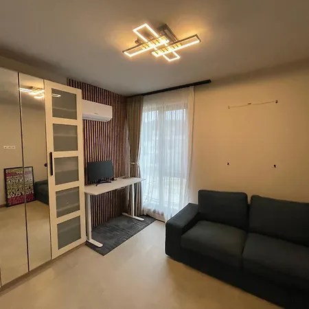 Luxurious, Modern And Spacious For Up To 4 With Private Office At Secret Garden, Life Apartmán